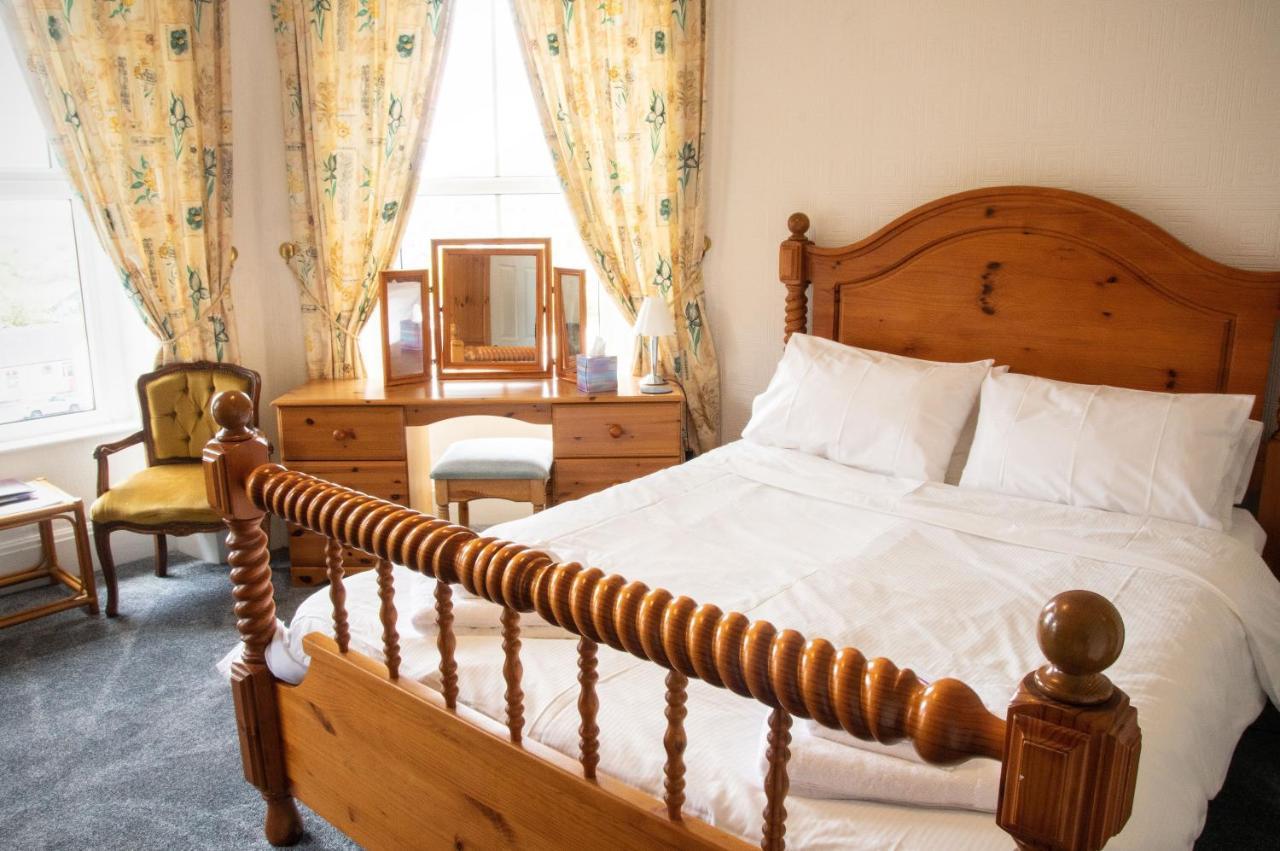 Isallt Guesthouse Блайнай-Фестініоґ Екстер'єр фото
